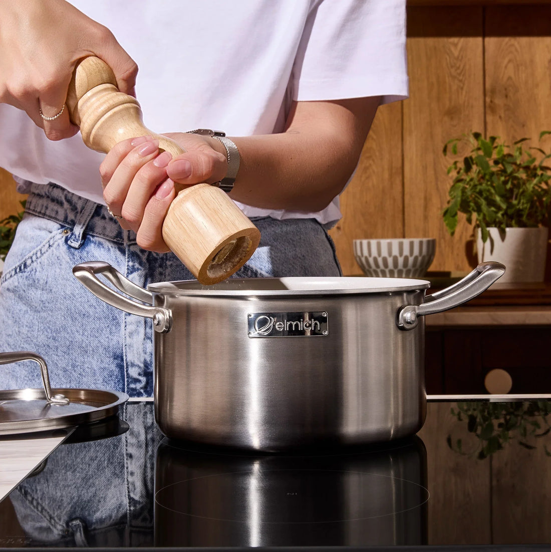 Nádobí z vícevrstvé nerezové oceli