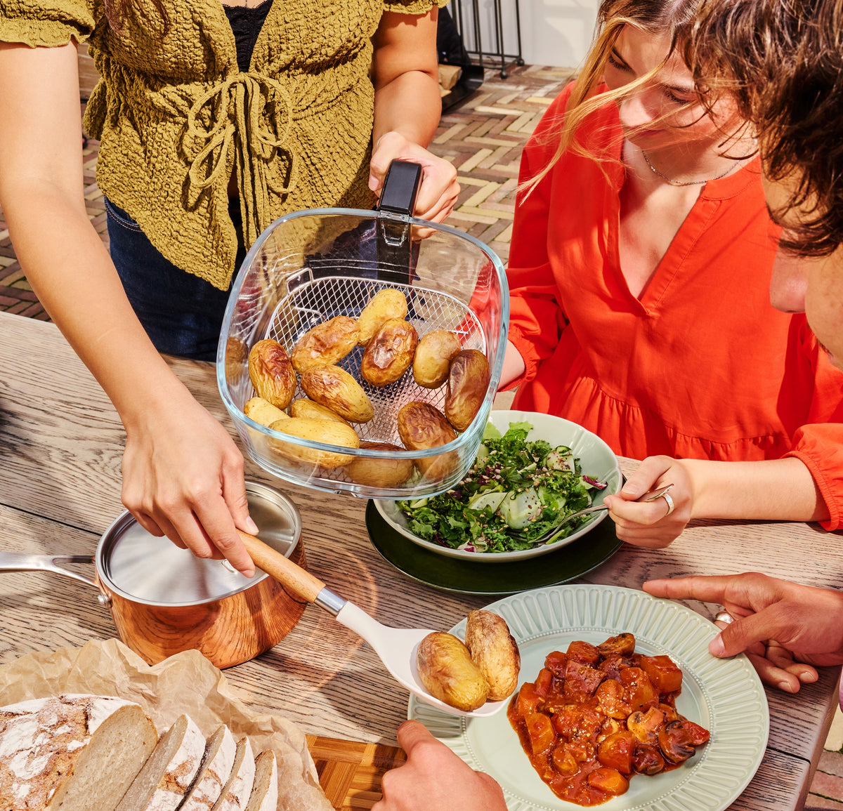 Skleněná horkovzdušná fritéza - krémově bílá