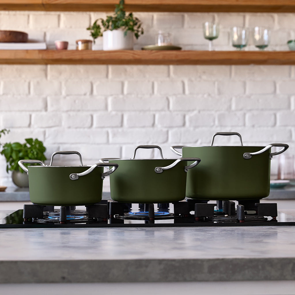 Hrnec Vital s keramickým povrchem Ø 24 cm (6.3L) - olivově zelená - 24 cm (6.3 L) / Olivově zelená