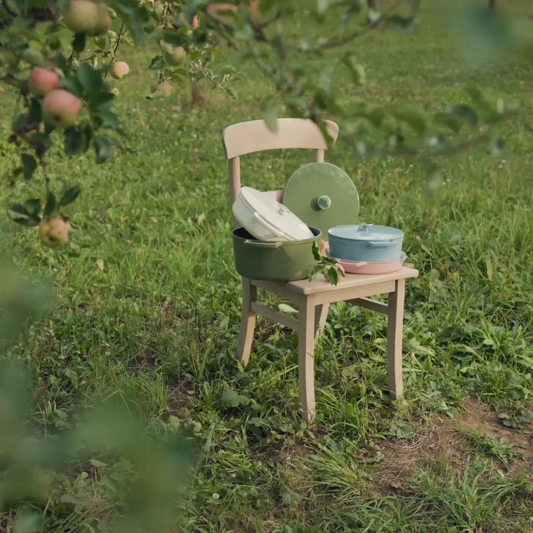 Načíst video: Kompletní sada litinového nádobí Ember 4 ks - hnědá
